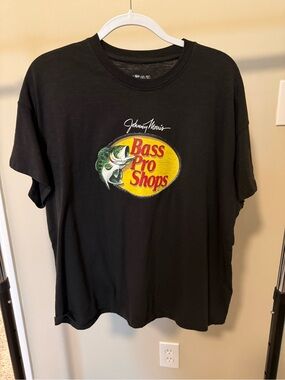 Bass Pro Shops Black Logo Cropped Crewneck Tee